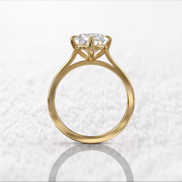 ENGAGEMENT RING - Picture 4 of 7